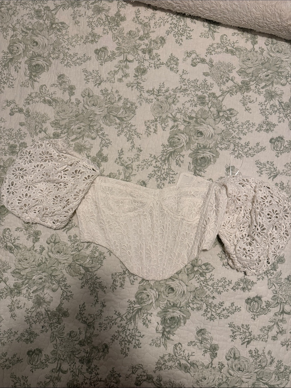 White Eyelet Puff-Sleeve Corset Top - Women - Picture 6 of 6